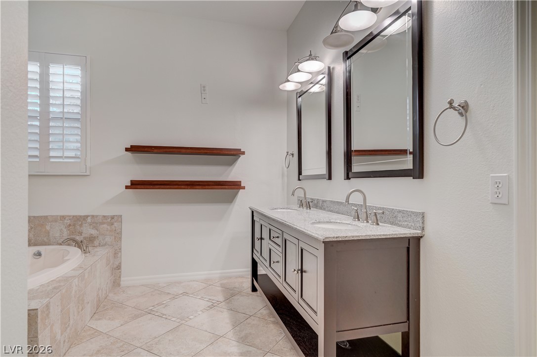 6641 Black Oaks Street Property Photo 22