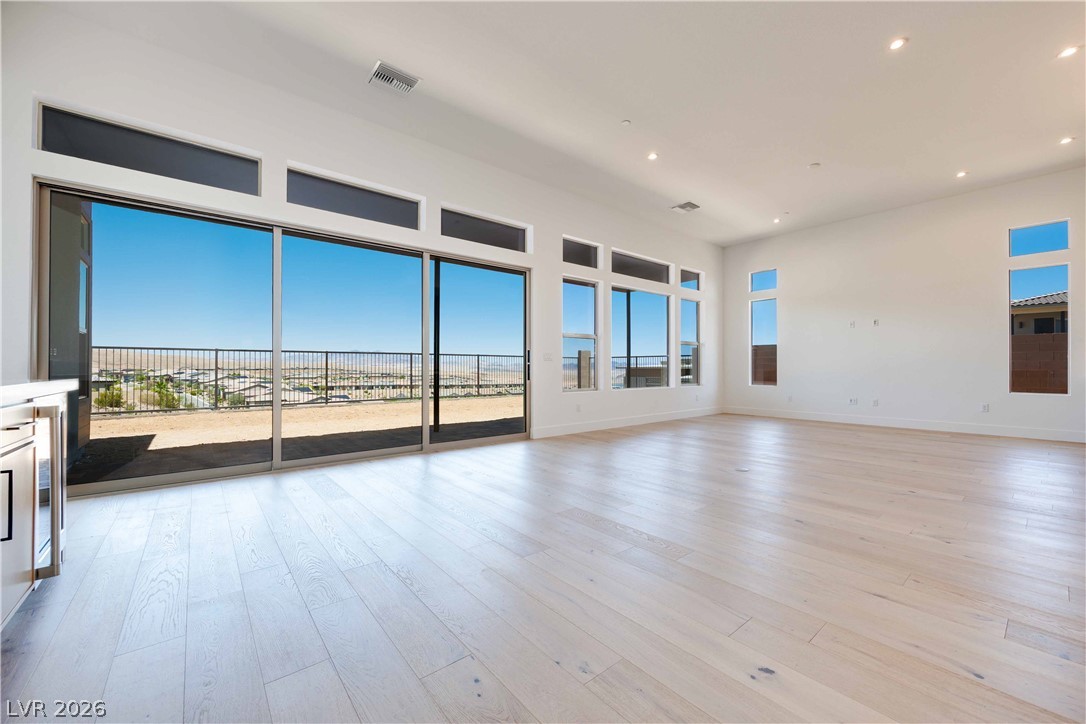 219 Sailing Sunset Way Property Photo 7