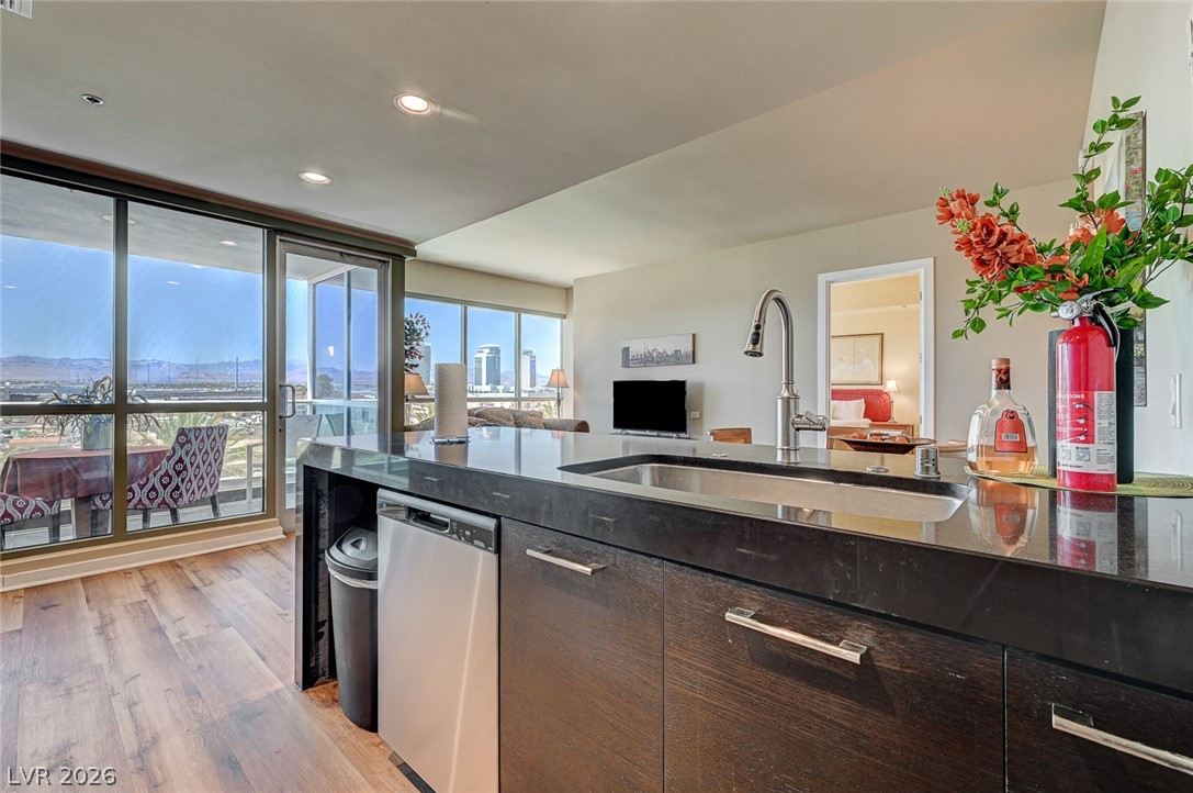 4575 Dean Martin Drive 506 Property Photo 16