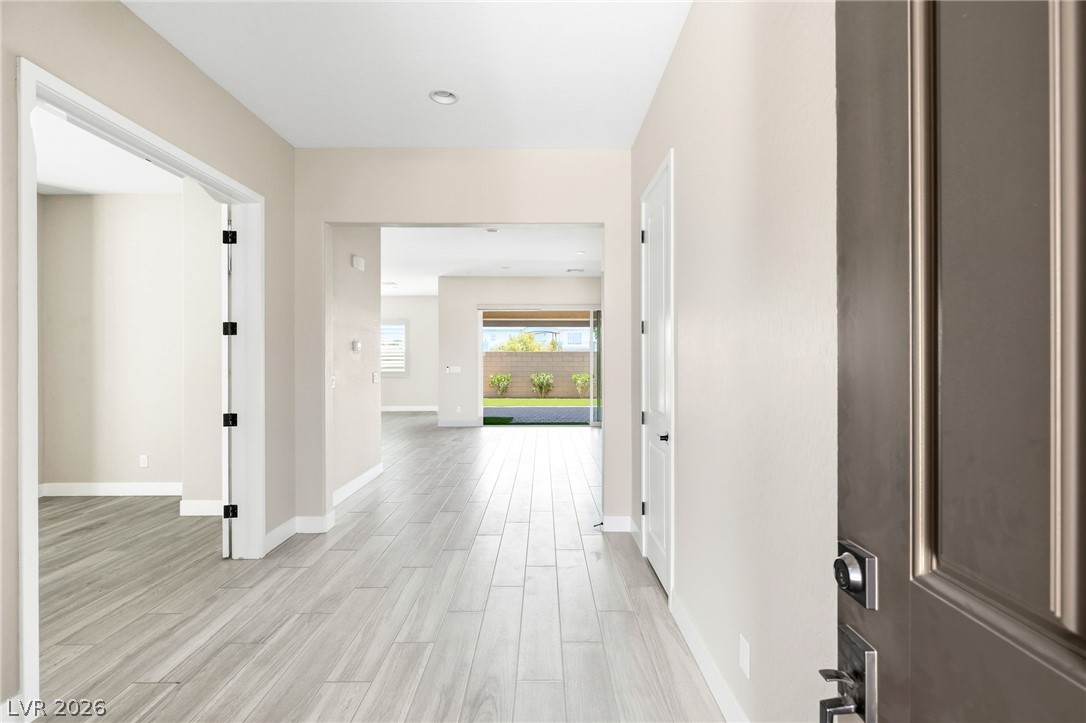 10086 Goff Grove Court Property Photo 8