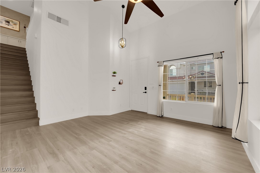 1529 Tillman Falls Avenue Property Photo 3