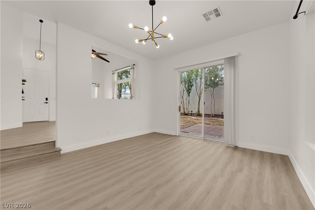 1529 Tillman Falls Avenue Property Photo 8