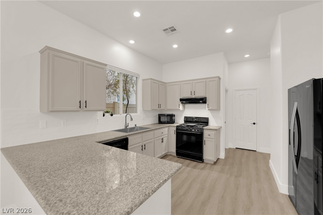 1529 Tillman Falls Avenue Property Photo 11