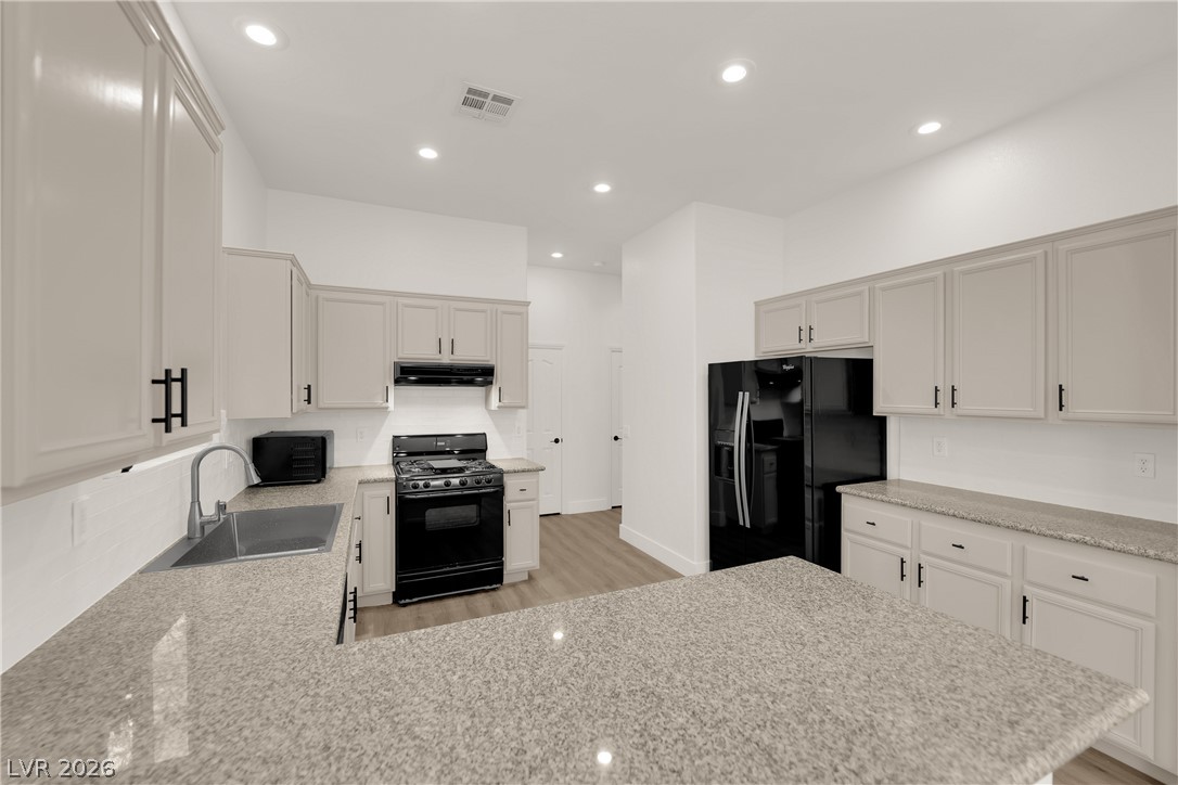1529 Tillman Falls Avenue Property Photo 17