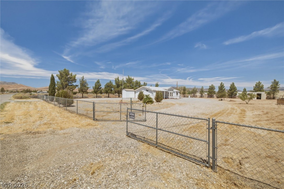 4300 Emma Street Property Photo 3