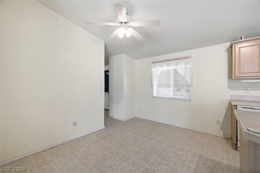 4300 Emma Street Property Photo 20