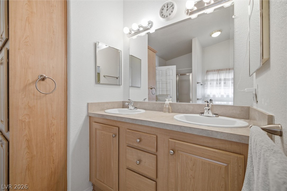 4300 Emma Street Property Photo 24