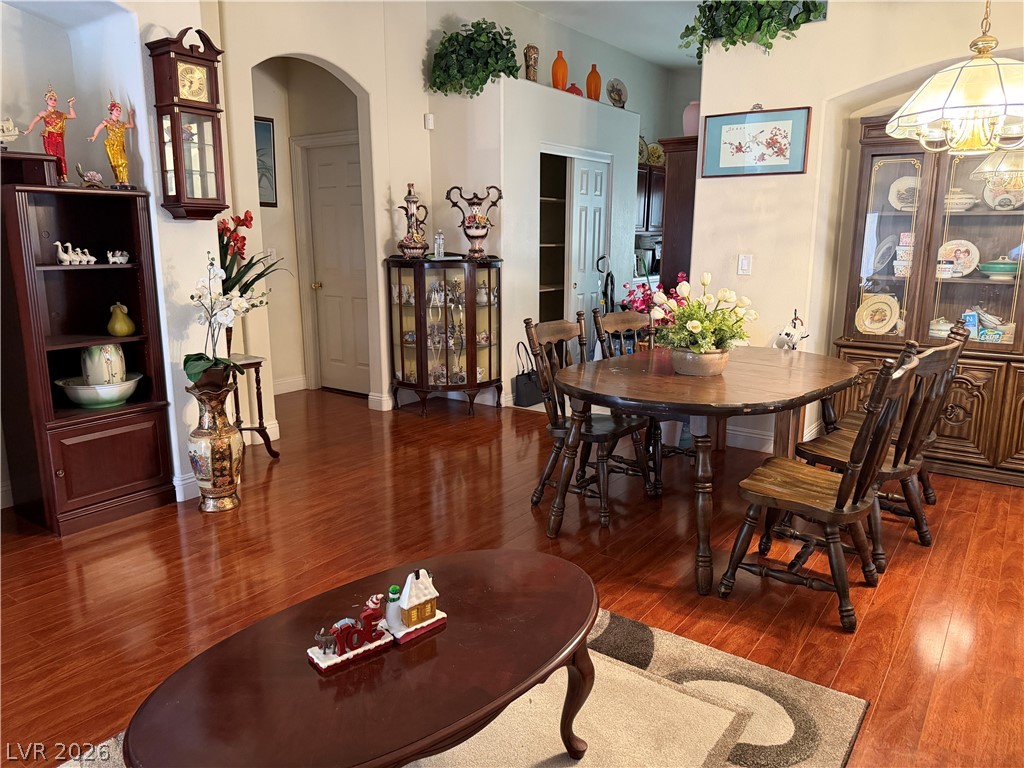 6113 Alderley Court Property Photo 8