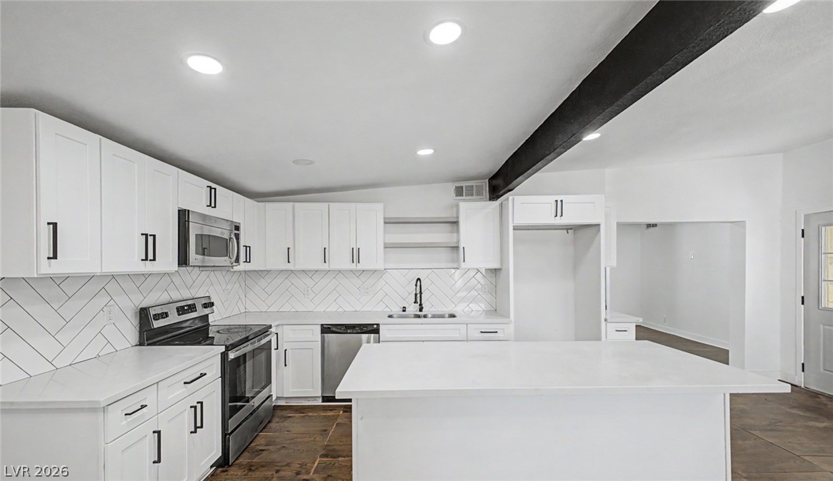 3220 Stanley Avenue Property Photo 3