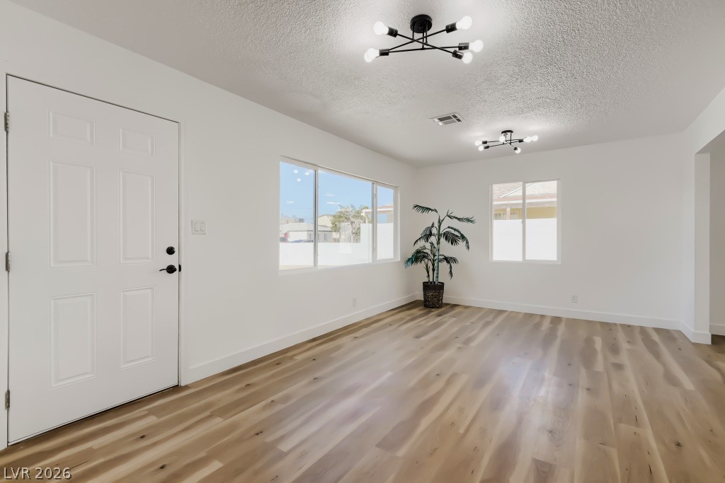 123 Elm Street Property Photo 7