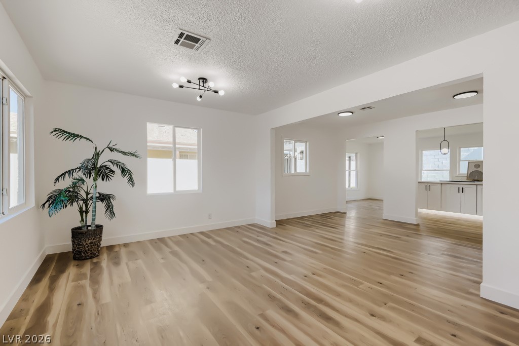 123 Elm Street Property Photo 8