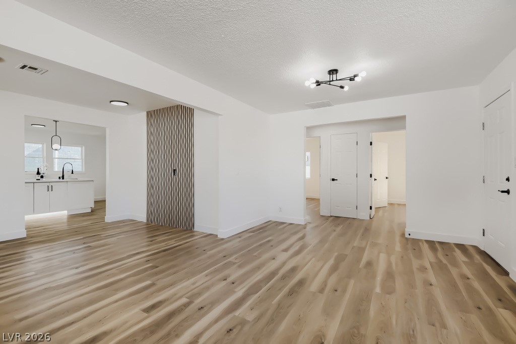 123 Elm Street Property Photo 11