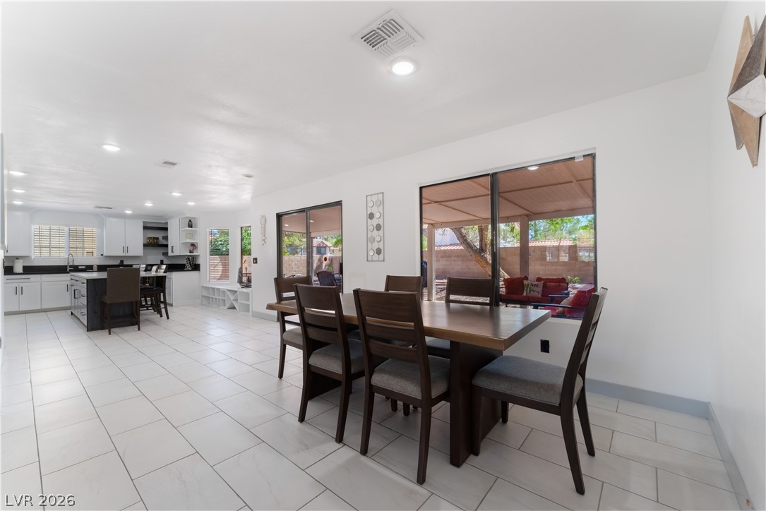 9005 Feather River Court Property Photo 10