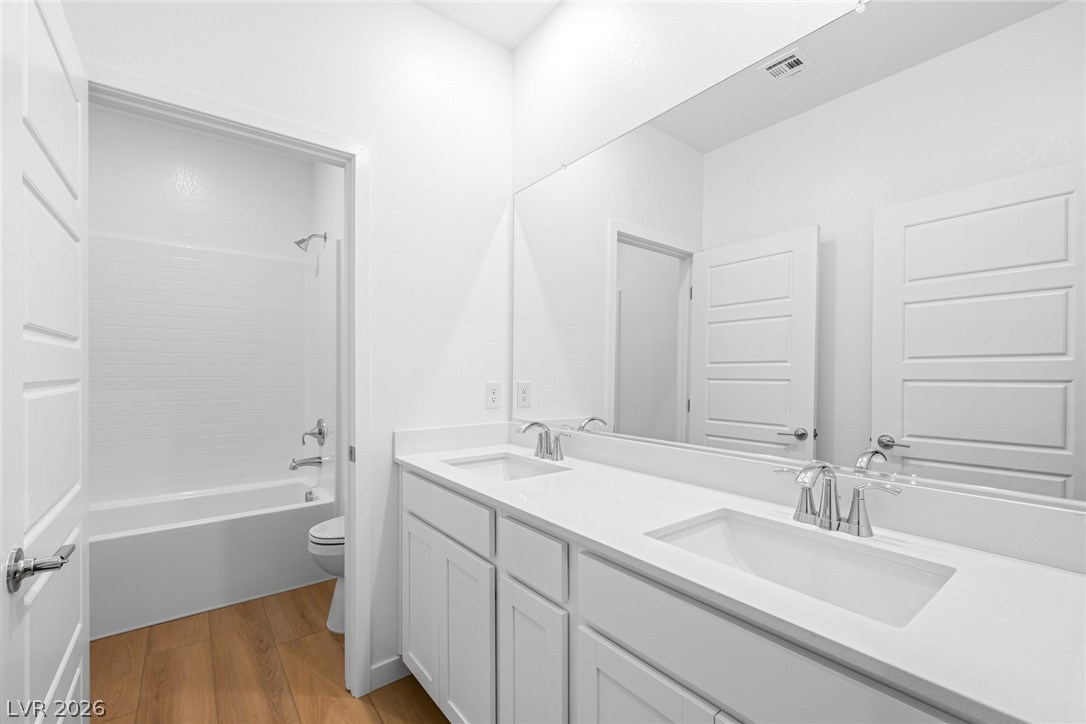 1409 Bianca Falls Drive Property Photo 16