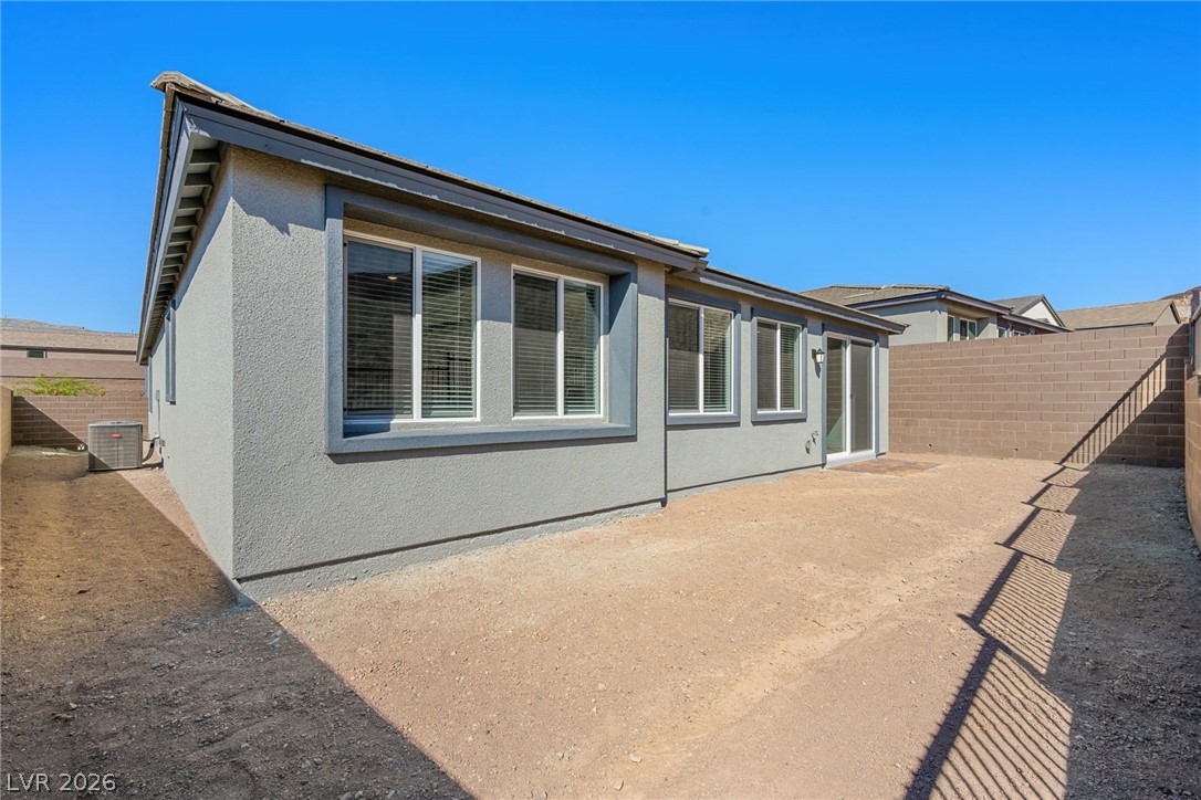 1409 Bianca Falls Drive Property Photo 31
