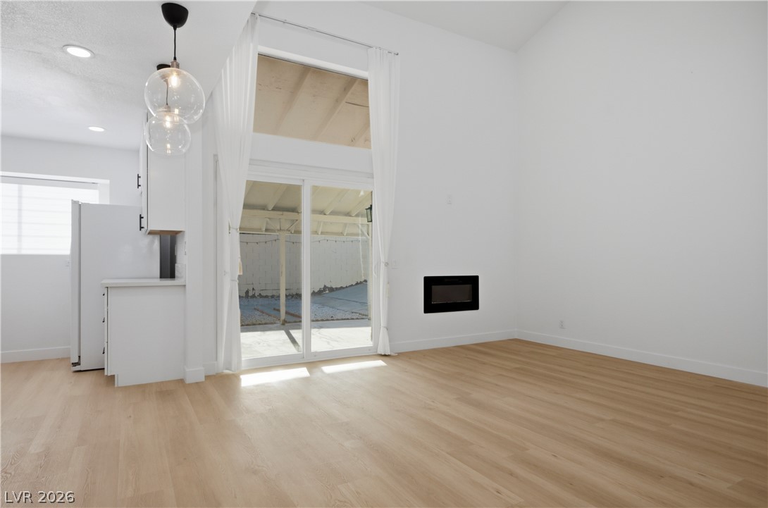 1447 Tiny Pebble Way Property Photo 4