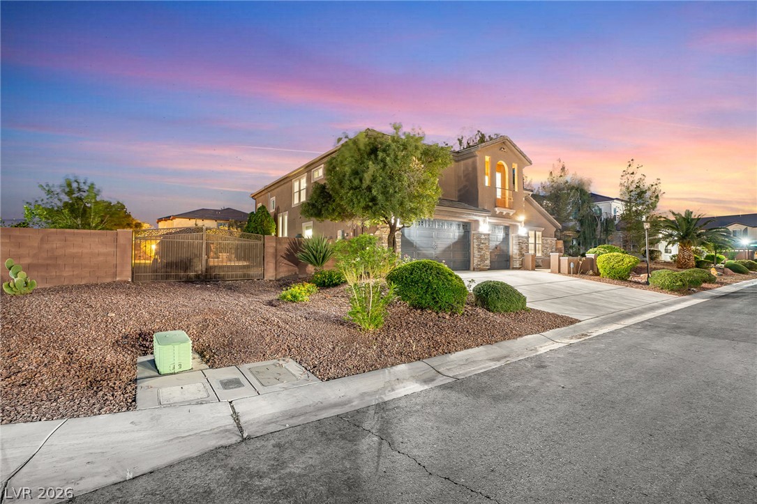 379 Autumn Hue Avenue Property Photo 2
