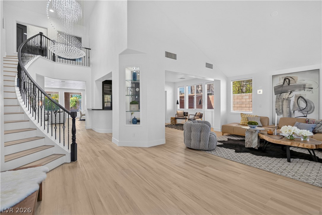 379 Autumn Hue Avenue Property Photo 7