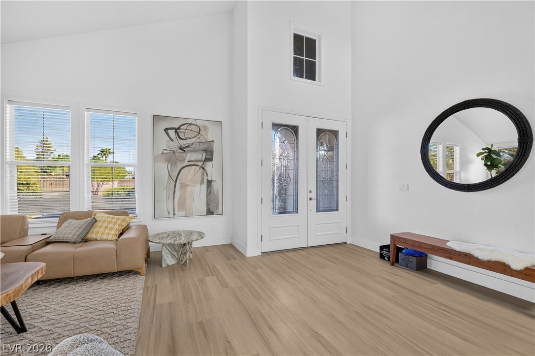 379 Autumn Hue Avenue Property Photo 9