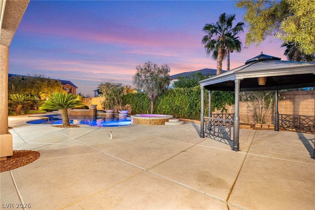 379 Autumn Hue Avenue Property Photo 11