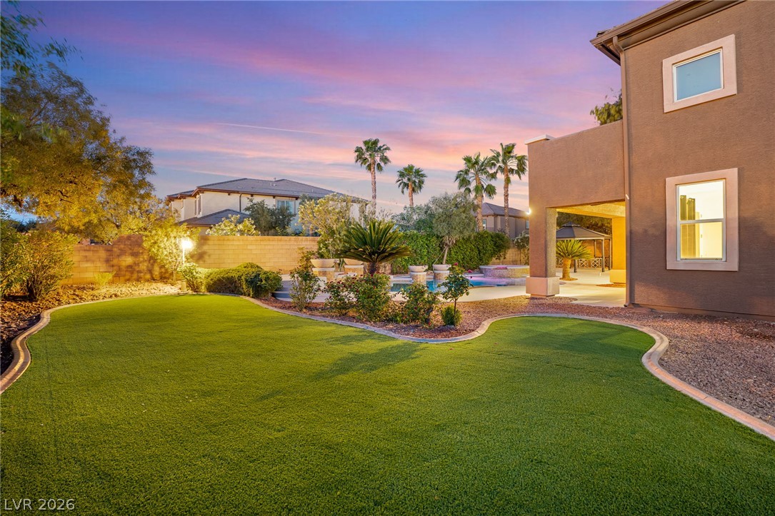 379 Autumn Hue Avenue Property Photo 15