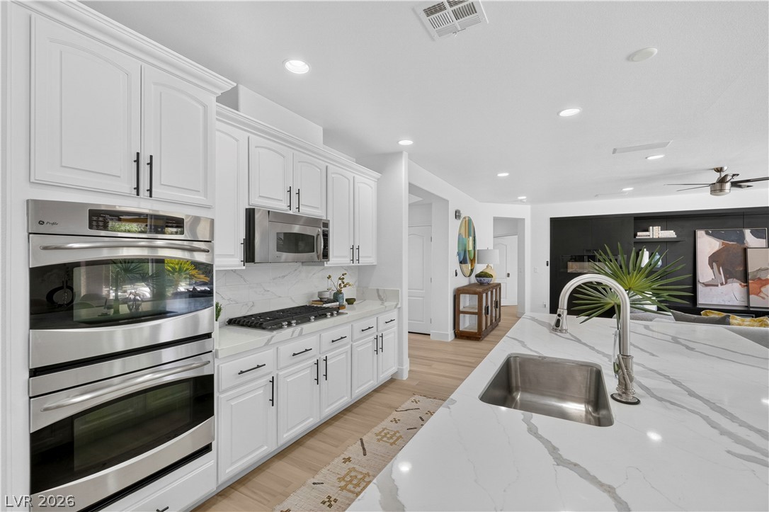379 Autumn Hue Avenue Property Photo 17