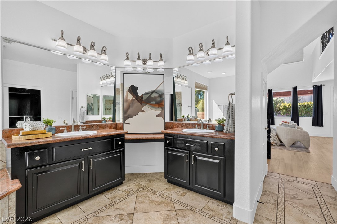379 Autumn Hue Avenue Property Photo 24