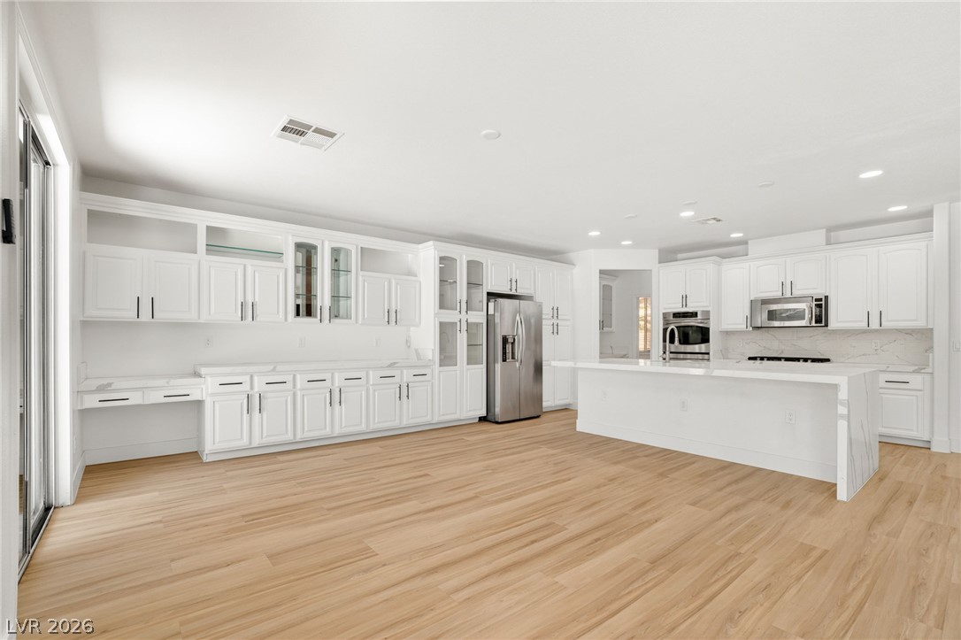 379 Autumn Hue Avenue Property Photo 32