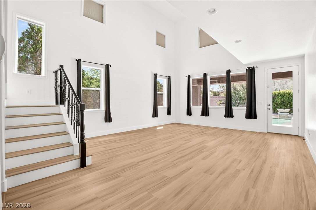 379 Autumn Hue Avenue Property Photo 40