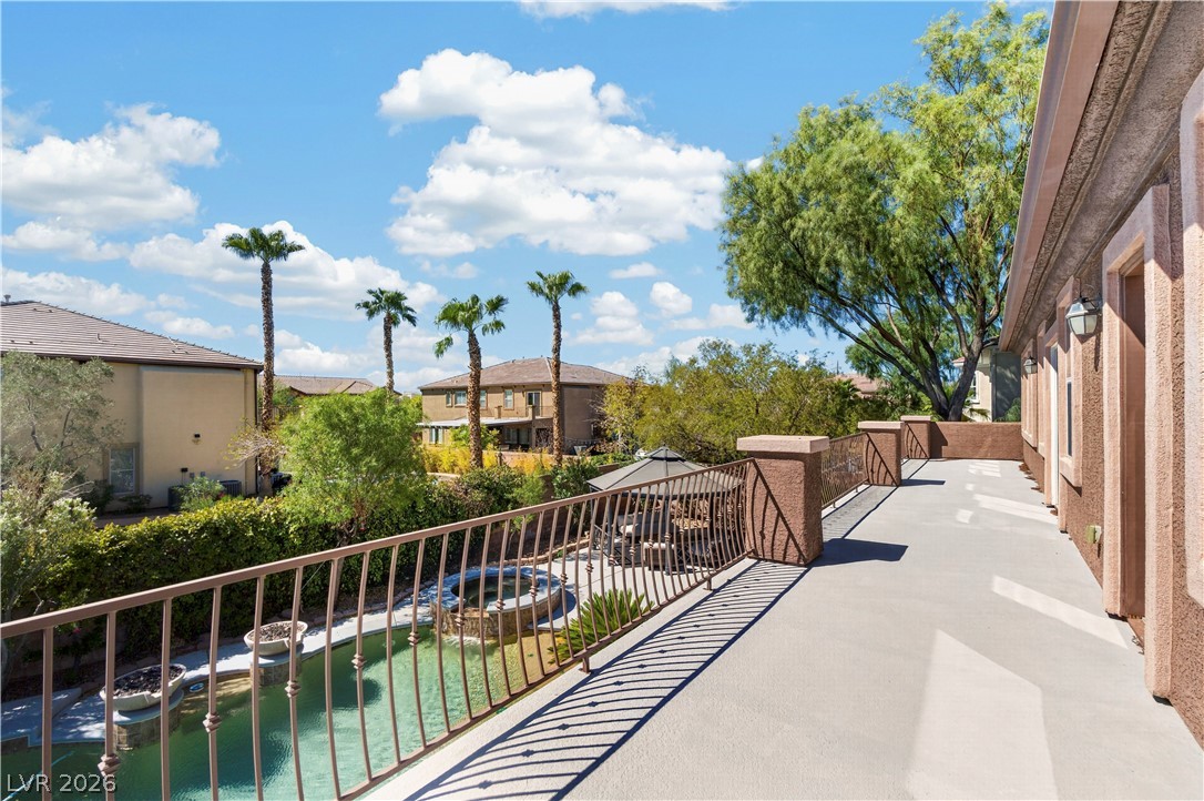 379 Autumn Hue Avenue Property Photo 42