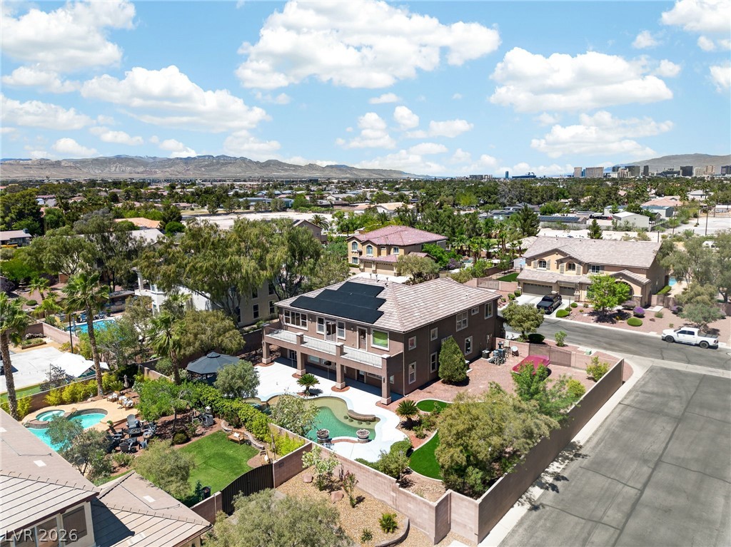 379 Autumn Hue Avenue Property Photo 89
