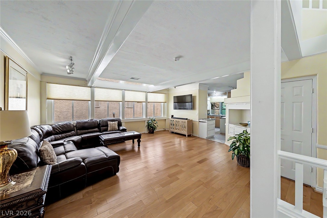9594 Parvin Street Property Photo 6