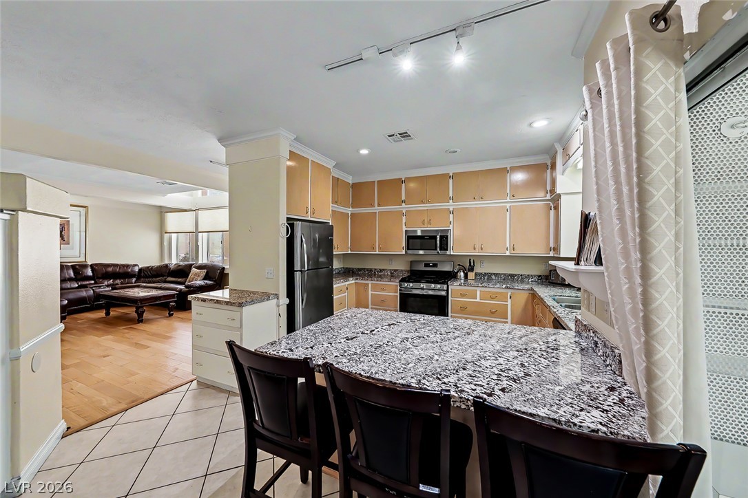 9594 Parvin Street Property Photo 10