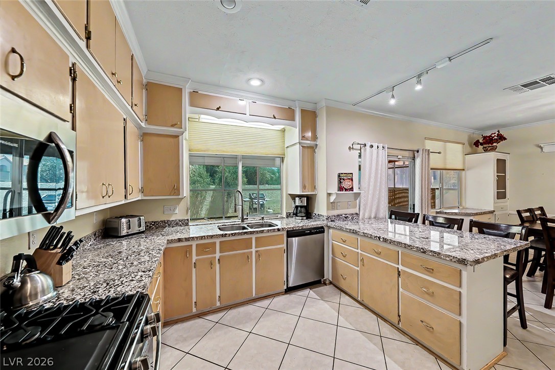 9594 Parvin Street Property Photo 11