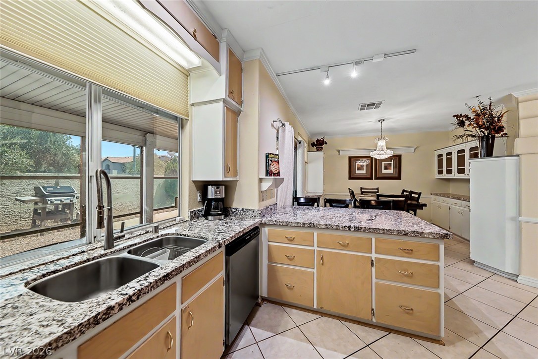 9594 Parvin Street Property Photo 13