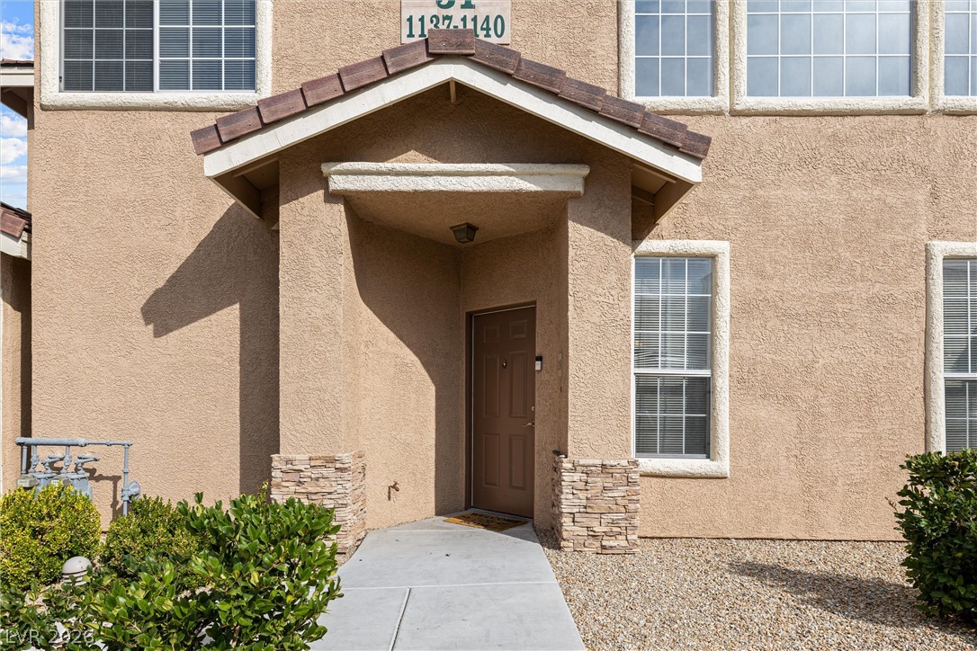 9901 North West Trailwood Drive 1140 Property Photo 3