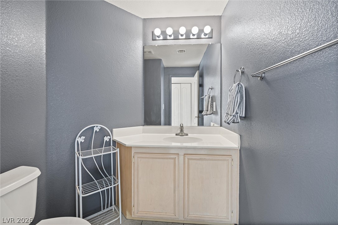 9901 North West Trailwood Drive 1140 Property Photo 12