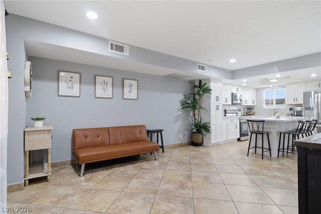 6233 West Washington Avenue Property Photo 3