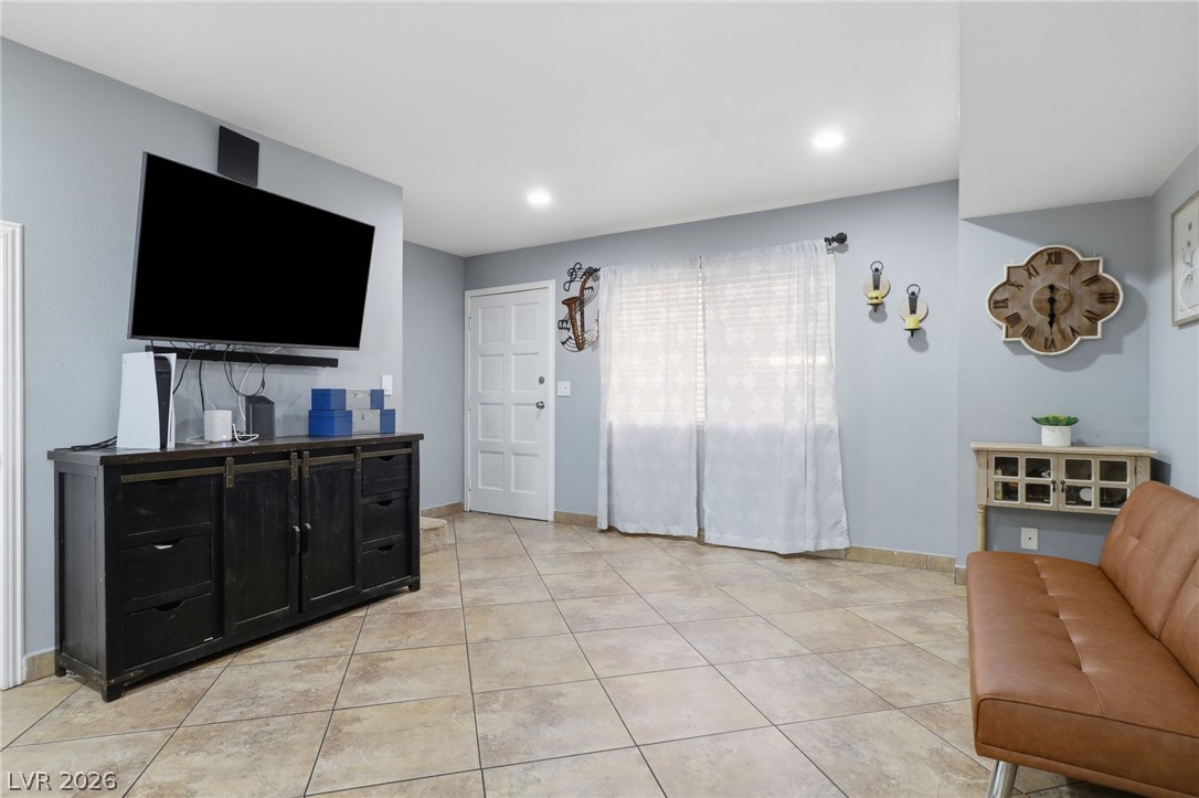 6233 West Washington Avenue Property Photo 4
