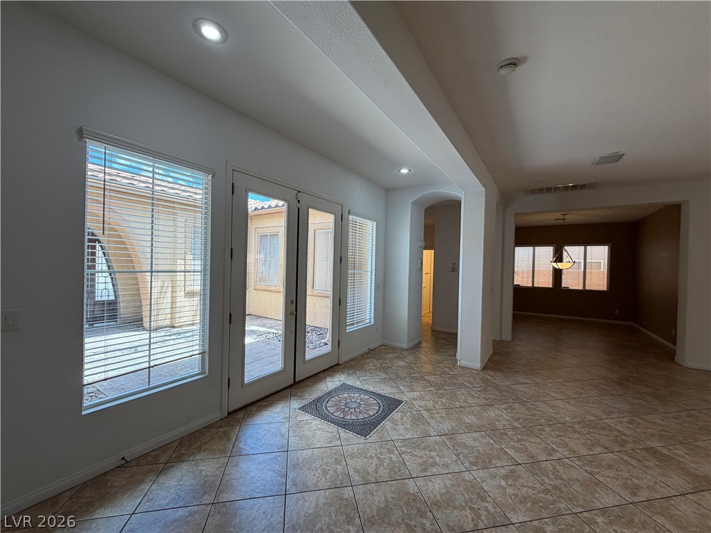 7185 Windy Peak Court Property Photo 7