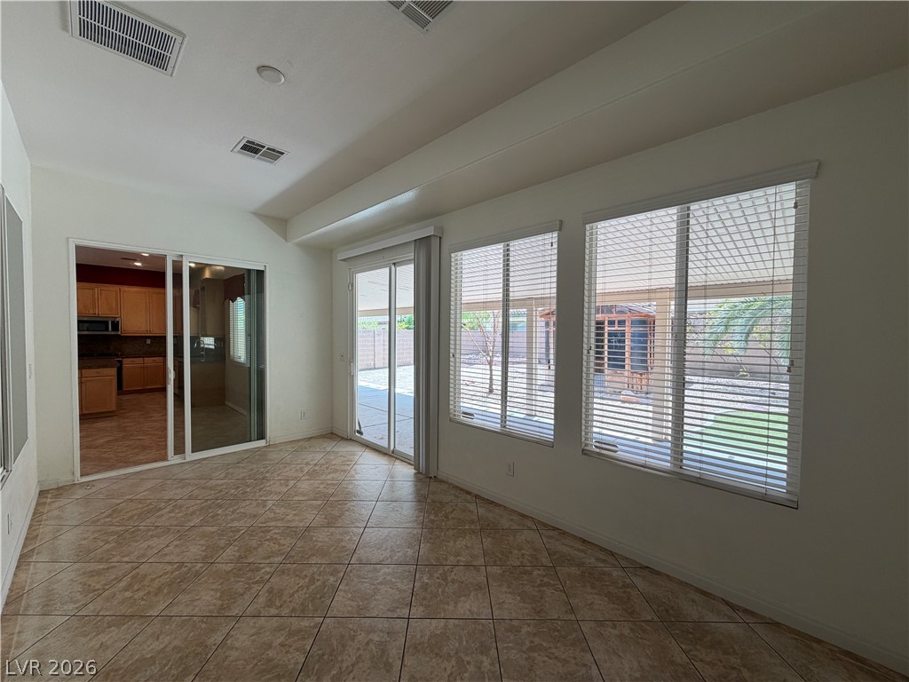 7185 Windy Peak Court Property Photo 13