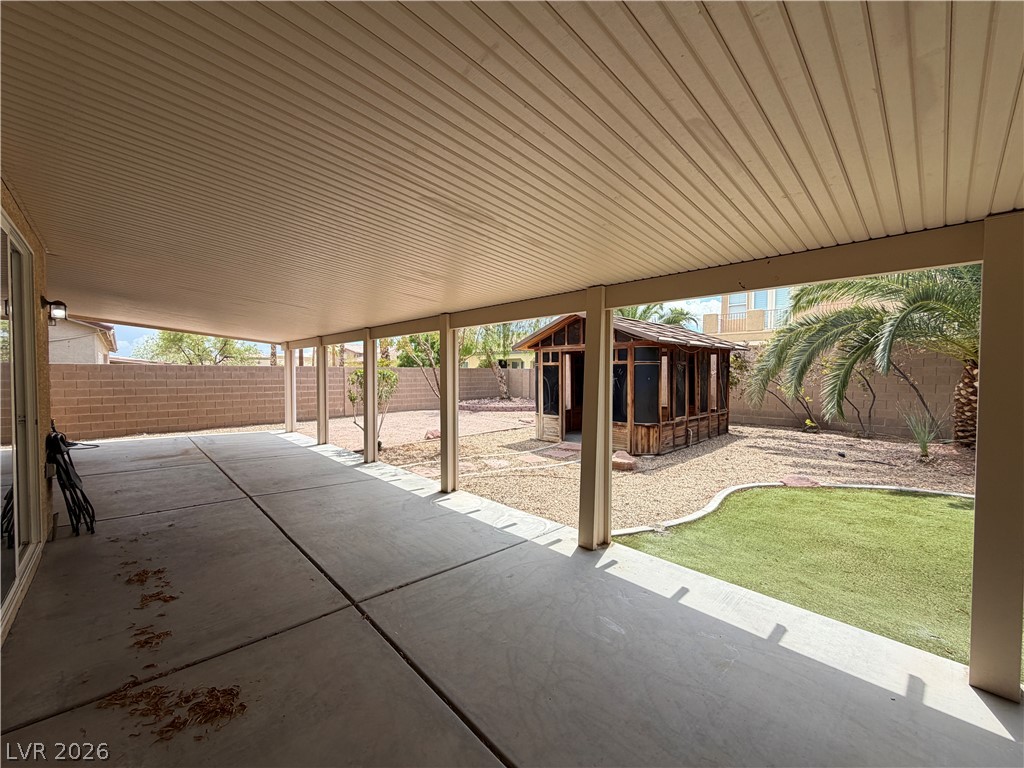 7185 Windy Peak Court Property Photo 14