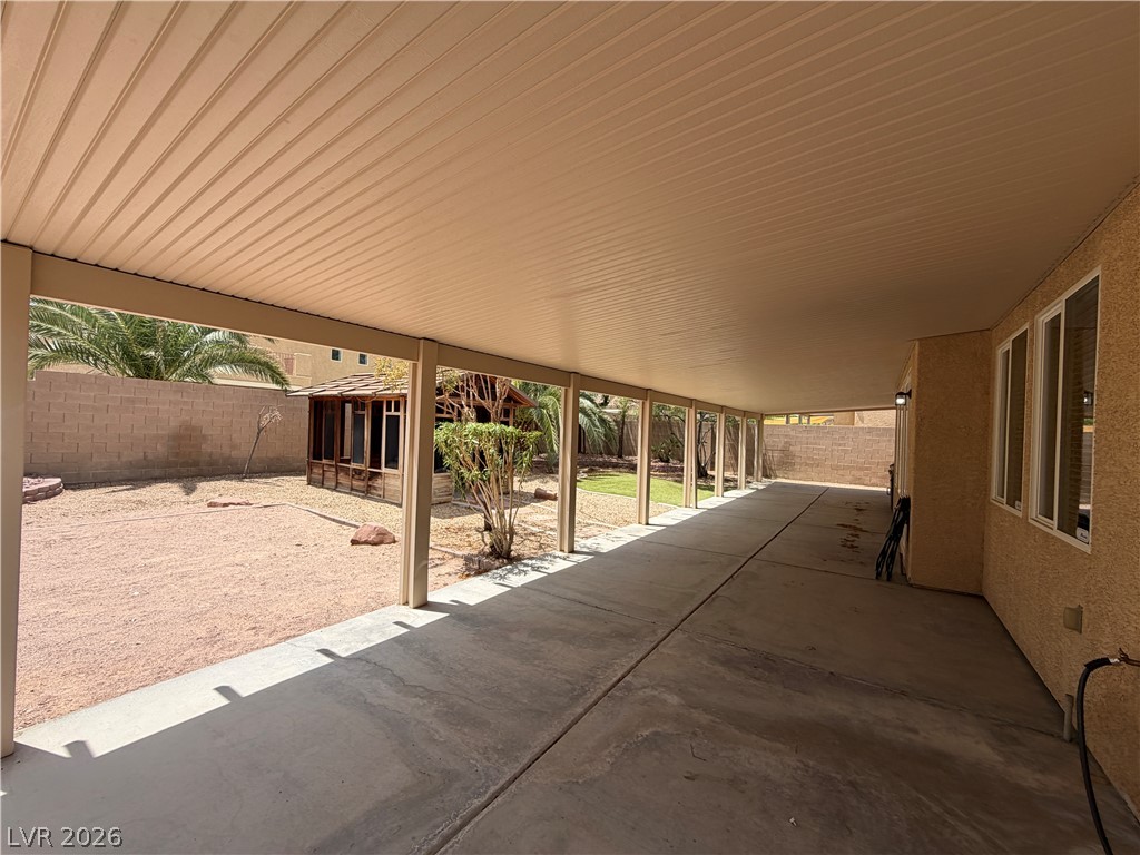 7185 Windy Peak Court Property Photo 15