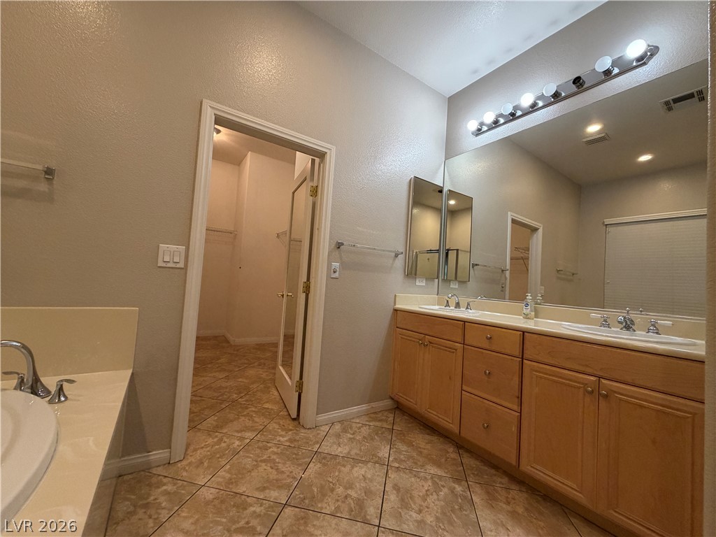 7185 Windy Peak Court Property Photo 34