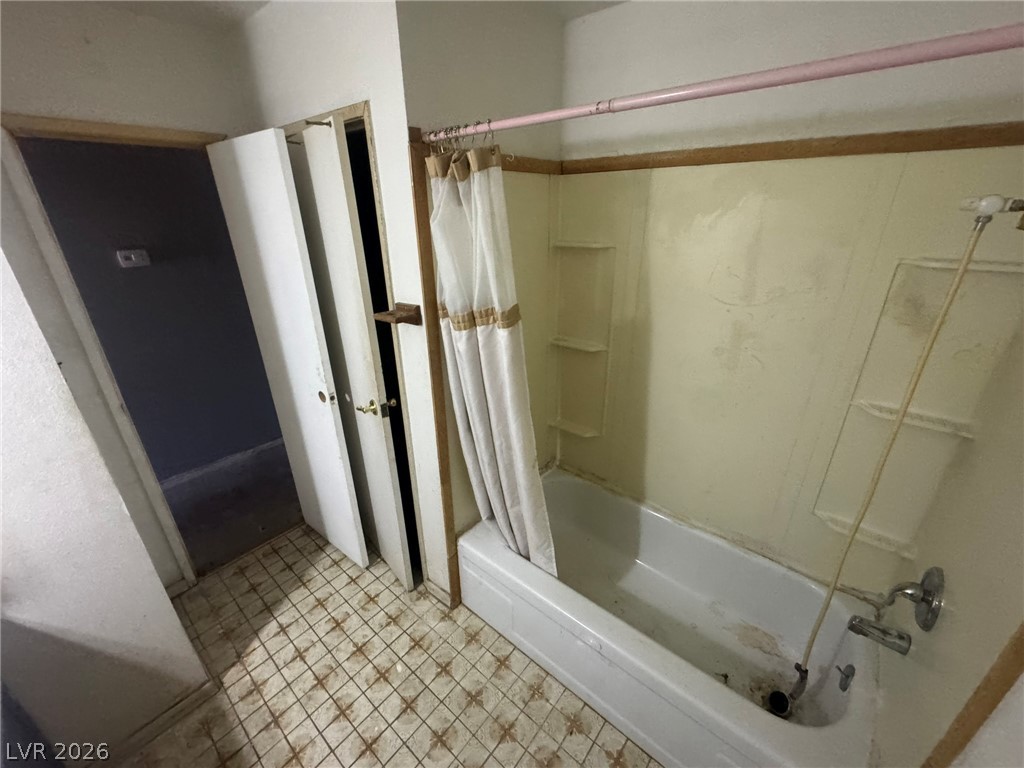 3001 Roseville Way Property Photo 8