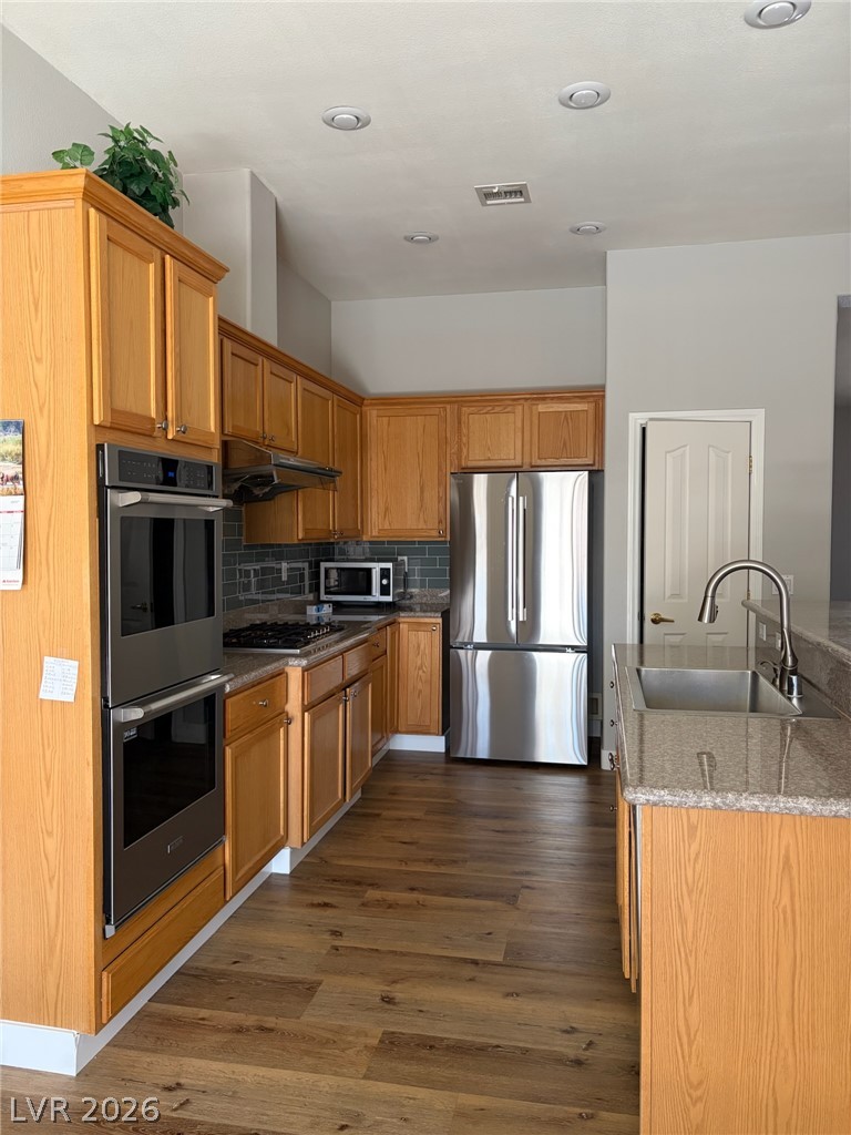 917 Coldwater Falls Way Property Photo 12