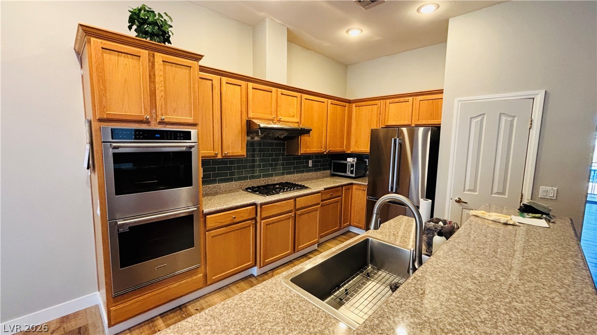 917 Coldwater Falls Way Property Photo 14