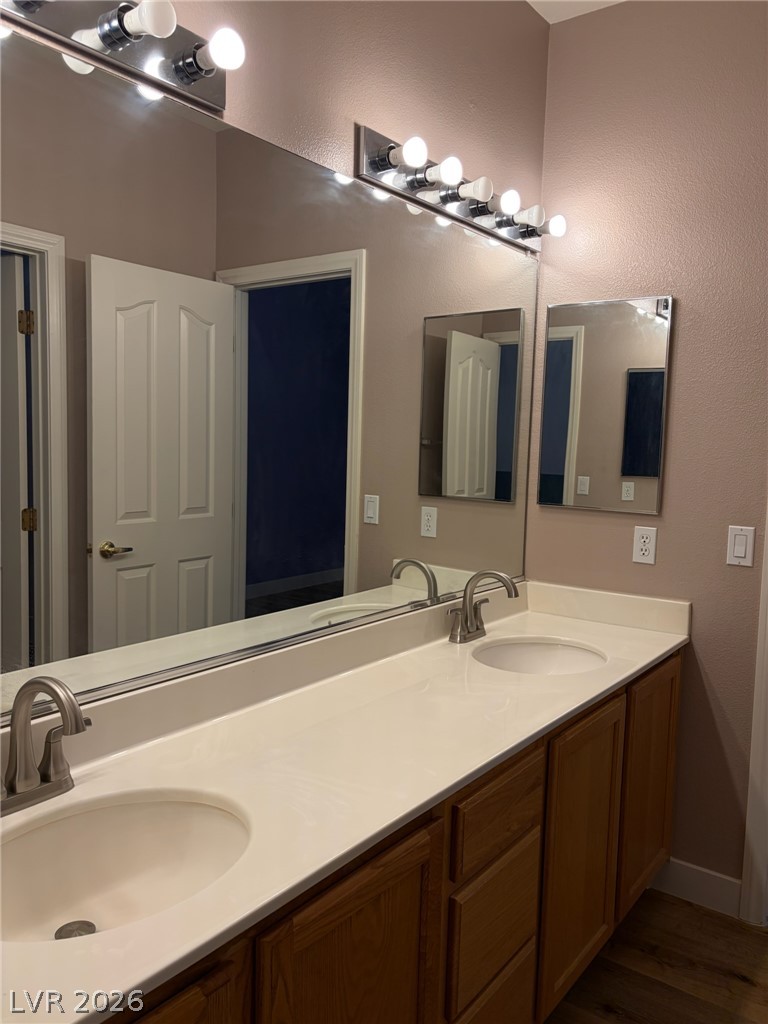 917 Coldwater Falls Way Property Photo 33