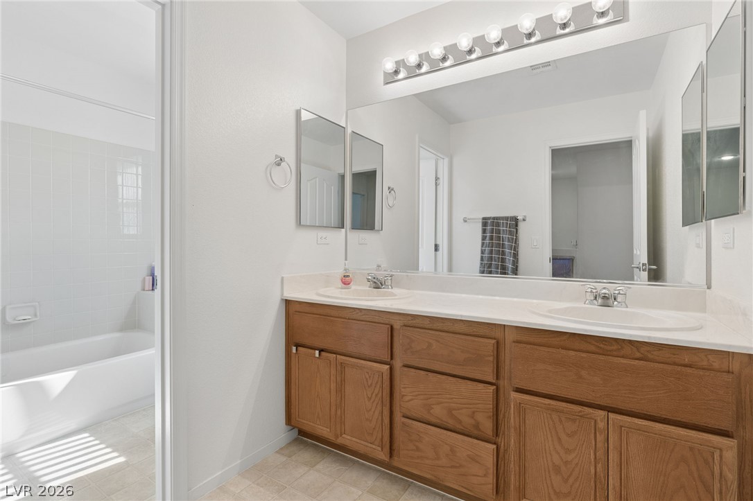 1016 Bistro Bay Avenue Property Photo 38