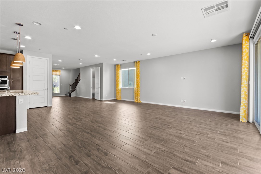 10317 Stroma Avenue Property Photo 11